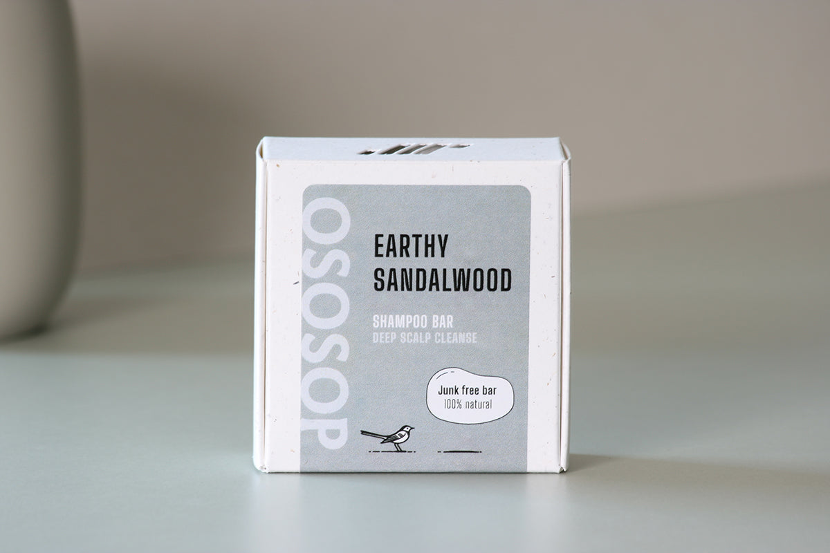 Shampoo bar with charcoal and sandalwood, deep cleansing for refreshed scalp and shiny hair
